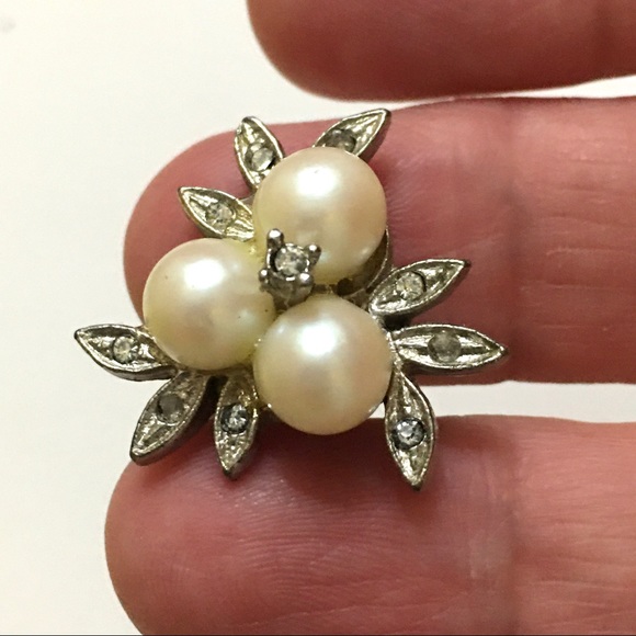 Vintage Rhinestone Pearl Earrings Pat# 3,176,475 - Picture 4 of 8